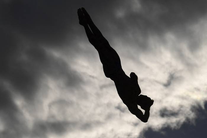 Ronda de salto de 27 metros durante el Campeonato Europeo de Deportes Acuáticos en Roma (archivo, agosto de 2022). · Foto: Filippo Monteforte, AFP