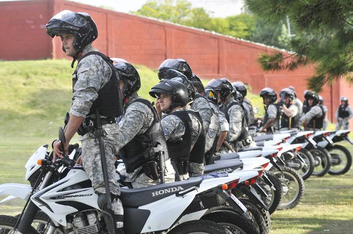 Miembros de la Guardia Republicana en el operativo de seguridad durante el clásico suspendido el 27 de noviembre de 2016.  · Foto: Federico Gutiérrez