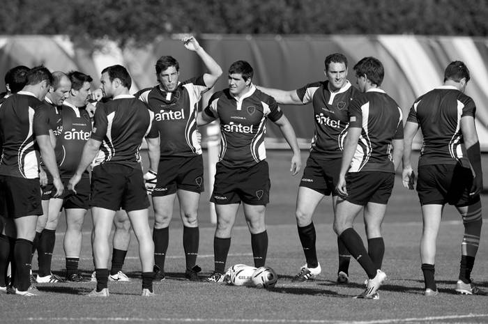 La selección de rugby de Uruguay durante una sesión de entrenamiento en Northampton, en el centro de Inglaterra, el 30 de setiembre. Foto: Bertrand Langlois, Afp