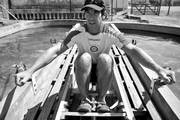 Rodolfo Collazo en el remoergómetro del club Colonia Rowing.