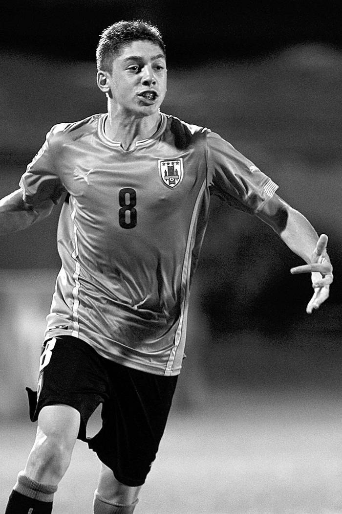 Federico Valverde, de Uruguay, en el Sudamericano sub 17, en Paraguay. Foto: Andrés Cristaldo, Efe