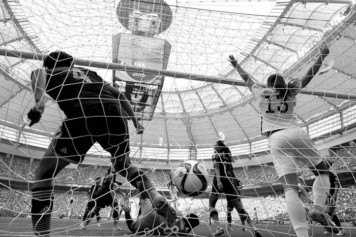 Tobin Heath de estados Unidos convierte un gol a Japón durante la Copa Mundial Femenina, el domingo, en el Estadio BC Place en Vancouver, Canadá. Foto: Franck Fife, Afp