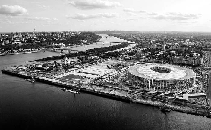 Vista aérea de la ciudad de Nizhny Novgorod y su estadio. En las afueras de esta ciudad estará la concentración de la selección uruguaya, el Sports Centre Borsky. / Foto: Mladen Antonov, Afp