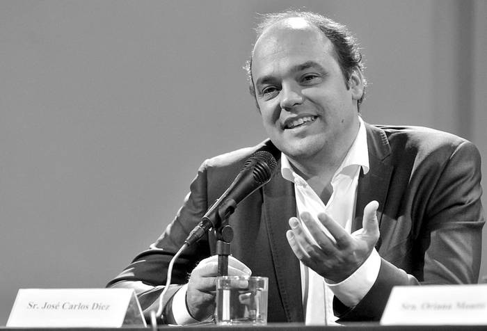 José Carlos Díez en el teatro Solís. Foto: Federico Gutiérrez