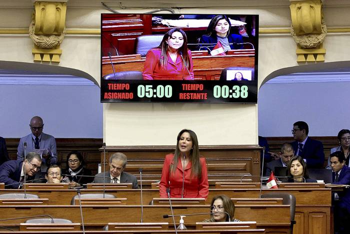 Intervención de la legisladora Patricia Chirinos, durante la sesión del Congreso de Perú, el 7 de setiembre en Lima. Foto: s/d de autor, Congreso del Perú, EFE