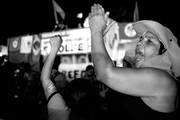 Manifestación de apoyo a Dilma Rousseff, ayer, frente al Congreso Nacional, en Brasilia. Foto: Andressa Anholete, Afp