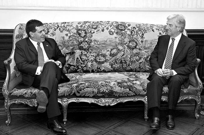 Horacio Cartes, presidente paraguayo, y Tabaré Vázquez, ayer, en la residencia de Suárez. Foto: Gerardo Carella, presidencia