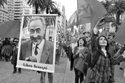 Movilización por el aniversario del Partido Comunista del Uruguay, ayer, en la plaza Independencia. Foto: Federico Gutiérrez