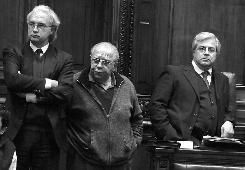 Rúben Martínez Huelmo, Víctor Semproni y Gonzalo Mujica, en la Cámara de Diputados. (archivo, junio de 2011) 