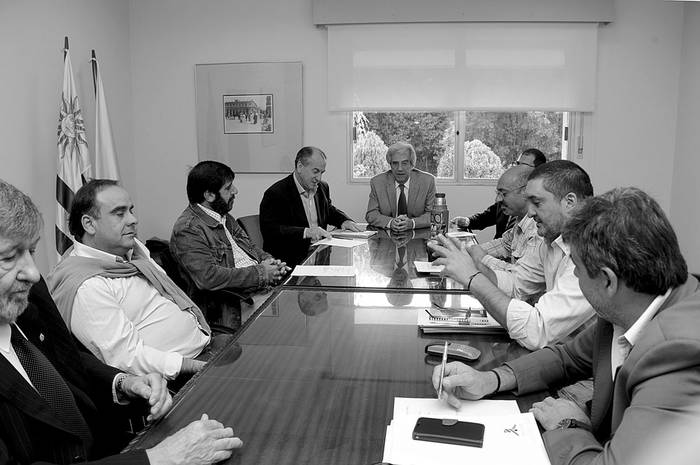 Reunión de Tabaré Vázquez con el Pit-Cnt, el viernes, en la residencia de Suárez. Foto: Walter Paciello, presidencia