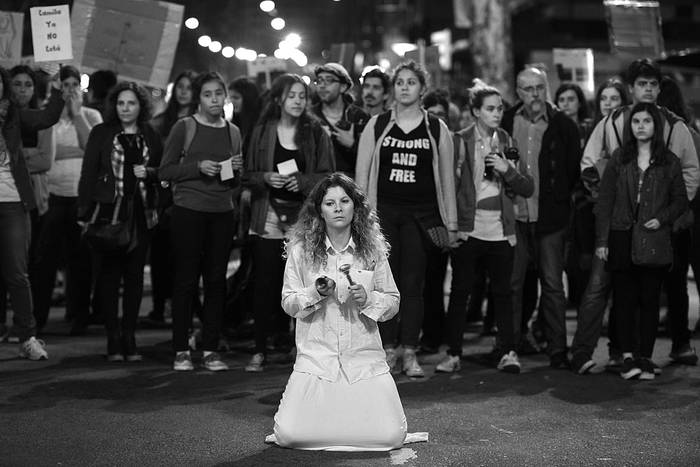 Alerta Feminista, el viernes en la plaza Cagancha. Foto: Fantiago Mazzarovich