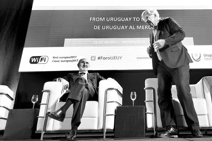 Juan Fernández Trigo y Danilo Astori, ayer, en el acto de Apertura del 1 Foro de Inversión Europea en Uruguay. Foto: Federico Gutiérrez
