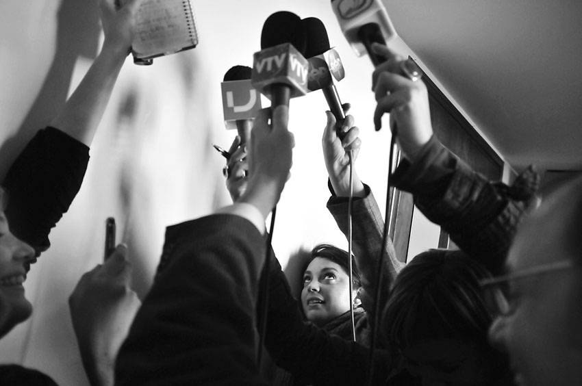 Periodistas en la cobertura de una sesión del Congreso de Intendentes. (archivo, setiembre de 2011) 