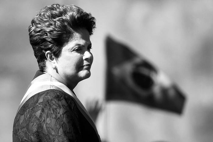 Dilma Rousseff, presidenta de Brasil, ayer durante el desfile militar en celebración de los 192 años de la Proclamación de la Independencia de Brasil, en la Esplanada dos Ministérios, en Brasilia. / Foto: Fernando Bizerra Jr., Efe