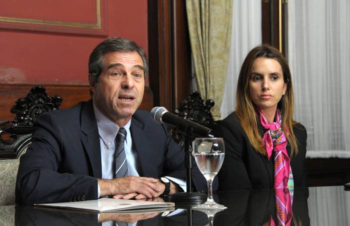 Ernesto Talvi, ministro de Relaciones Exteriores, y Carolina Ache Batlle subsecretaria, en Cancillería, en marzo de 2020.  · Foto: Álvaro Salas, Presidencia