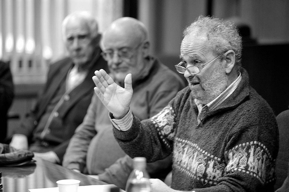 Andrés Olivetti, de la Coordinadora por el Retiro de las Tropas en Haití, en la mesa “Minustah: 100 años de ocupación imperial en Haití (28 de julio 1915-2015)”, ayer, en el edificio anexo del Palacio Legislativo. Foto: Federico Gutiérrez