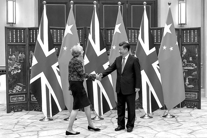 Xi Jinping, presidente de China, y la primera ministra británica, Theresa May,
el lunes, en Hangzhou, China. Foto: Etienne Oliveau, Afp