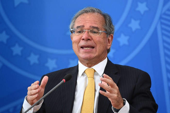 Paulo Guedes, ministro de Finanzas de Brasil, 5 de febrero de 2021, en el Palacio Planalto en Brasilia. · Foto: Evaristo Sa, AFP