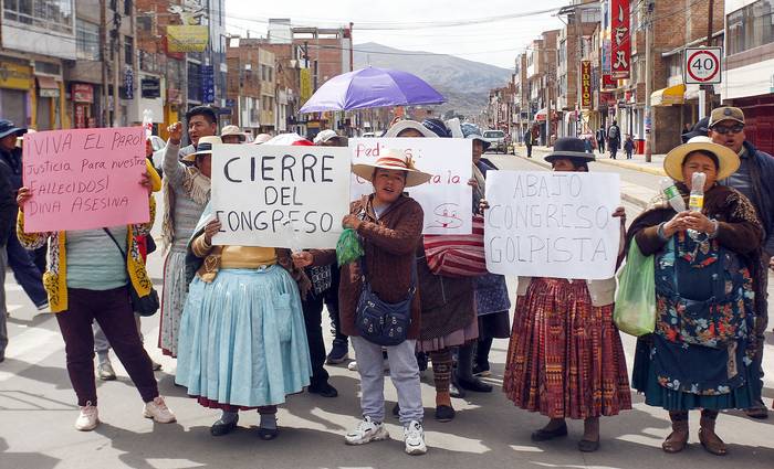 Protestas contra la presidenta peruana Dina Boluarte, el miércoles, en la ciudad andina de Puno, Perú. · Foto: Juan Carlos Cisneros, AFP