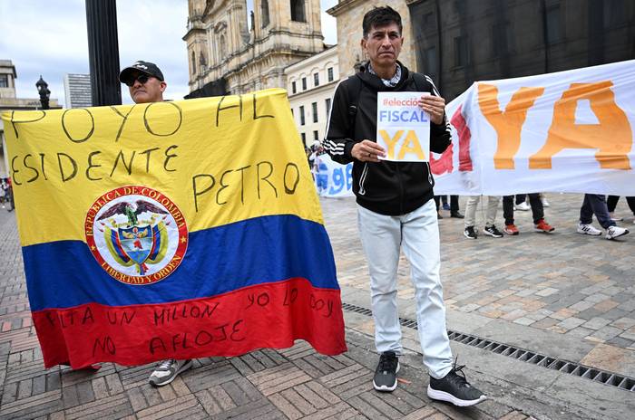 Manifestación en apoyo del presidente colombiano Gustavo Petro, el 22 de febrero, en Bogotá. · Foto: Raúl Arboleda, AFP