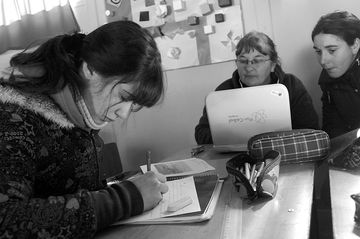 Escrito sobre el ciclo del agua y el efecto invernadero, de las materias Química y Biología, con las profesoras Cristina Scaglia y Eliana Hernández, en el marco del programa Rumbos, de UTU, para estudiantes de extraedad, adaptado al medio rural. Escrito sobre el ciclo del agua y el efecto invernadero, de las materias Química y Biología, con las profesoras Cristina Scaglia y Eliana Hernández, en el marco del programa Rumbos, de UTU, para estudiantes de extraedad, adaptado al medio rural.