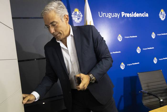 Robert Silva tras la conferencia de prensa, en la residencia de Suárez (26.10.2023). · Foto: Camilo dos Santos