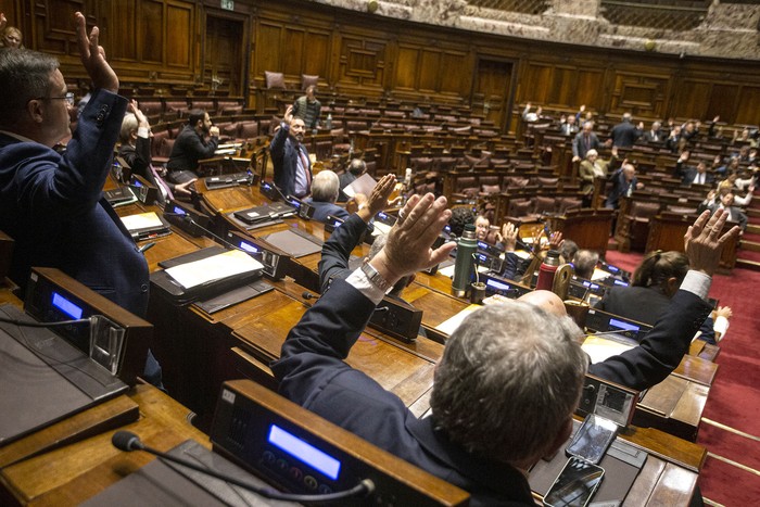 Votación de cuarto intermedio en Diputados sin la bancada frenteamplista. · Foto: .