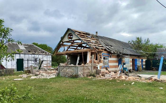 Casa dañada en la región de Belgorod, Rusia (24.05.2023). Foto: Telegram, @vvgladkov, AFP.