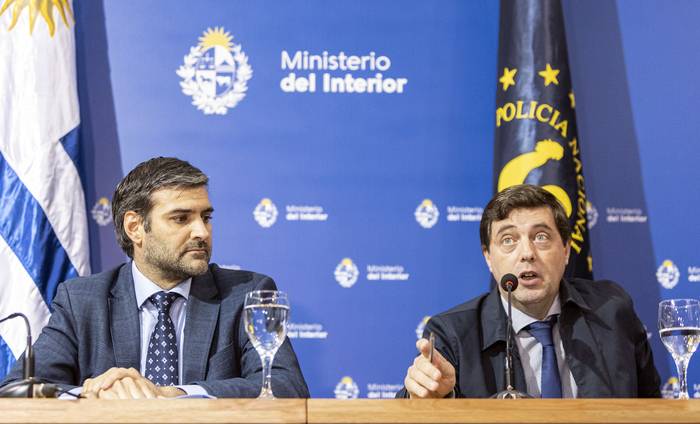 Nicolás Martinelli e Ignacio Alonso, el 20 de marzo, en el Ministerio del Interior. · Foto: Camilo dos Santos