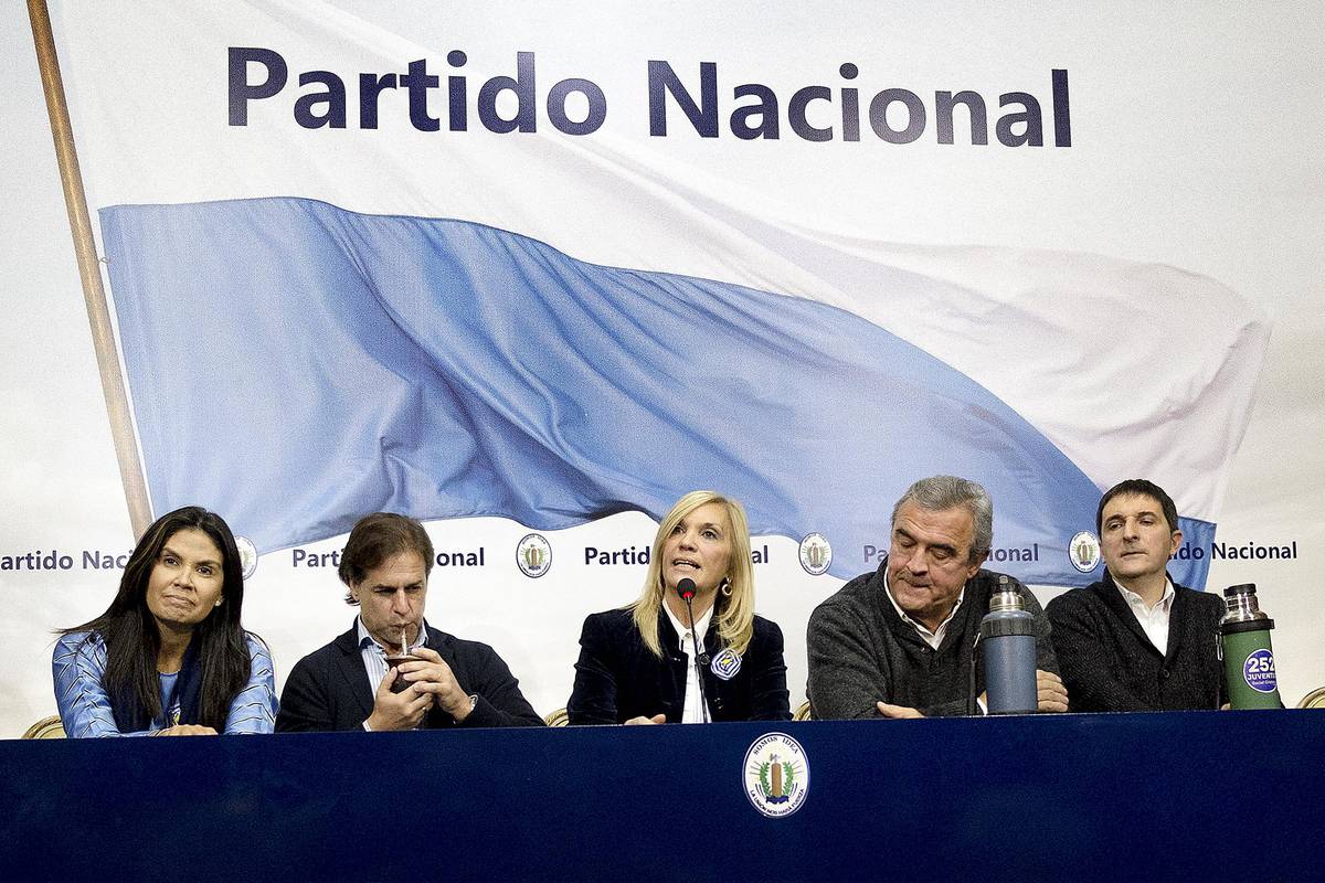 Resultado de imagen para lacalle pou beatriz argimon