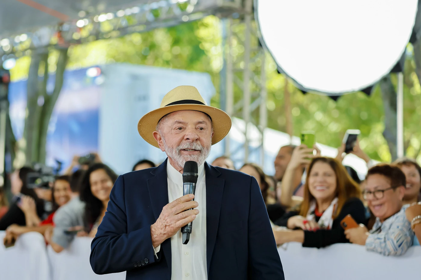 20260718 pol trump - lula