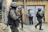 Policía militar patrulla cerca del barrio Vila Kennedy, en Río de Janeiro (archivo, febrero de 2018). · Foto: Carl De Souza Policía militar patrulla cerca del barrio Vila Kennedy, en Río de Janeiro (archivo, febrero de 2018). · Foto: Carl De Souza