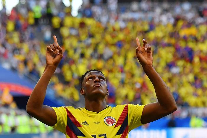 Yerry Mina, de Colombia, festeja su gol ante Senegal en el Samara Arena, en Samara · Foto: Manan Vatsyayana