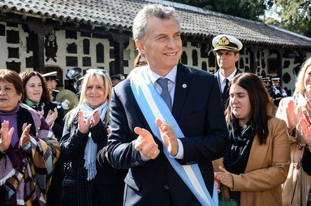 Mauricio Macri asistiendo a una ceremonia para conmemorar el 202 aniversario de la independencia en Tucumán, en el norte de Argentina, el 9 de julio de 2018.
Foto: Presidencia Argentina Mauricio Macri asistiendo a una ceremonia para conmemorar el 202 aniversario de la independencia en Tucumán, en el norte de Argentina, el 9 de julio de 2018.
Foto: Presidencia Argentina