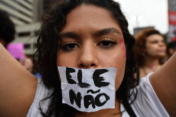 Protesta bajo el hashtag Ele Nao, en Sao Paulo, el 6 de octubre. · Foto: Nelson Almeida, AFP