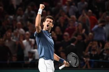 Novak Djokovic, tras ganarle a Roger Federer semifinales por el torneo Masters 1000 de París. , AFP Novak Djokovic, tras ganarle a Roger Federer semifinales por el torneo Masters 1000 de París. , AFP
