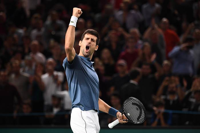 Novak Djokovic, tras ganarle a Roger Federer semifinales por el torneo Masters 1000 de París. , AFP · Foto: Anne-Christine Poujoulat