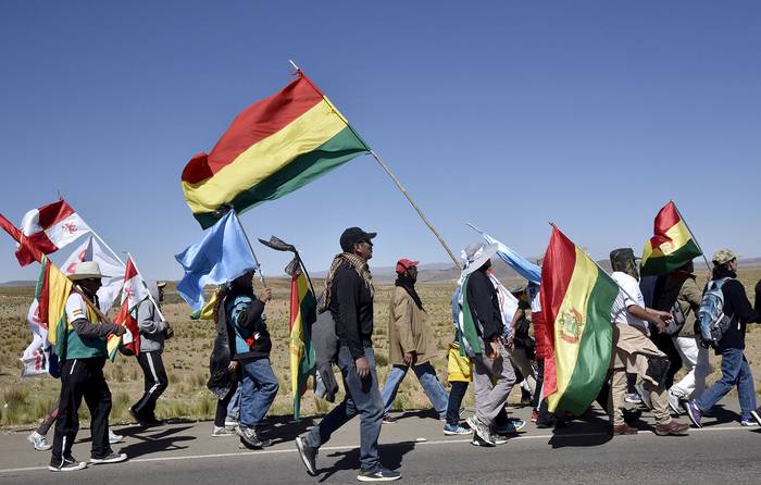 Marcha hacia La Paz en contra del nombramiento del presidente boliviano, Evo Morales, como candidato a la reelección, en Villa Remedios, Bolivia. 
 · Foto: Aizar Raldes