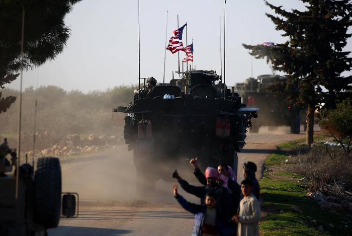 Convoy militar estadounidense en el norte de Siria (archivo, marzo 2017). · Foto: Delil Souleiman, AFP
