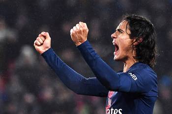 Edinson Cavani, tras convertir ante El Avant de Guingamp, por la liga francesa, en el estadio Parque de los Príncipes, en París. , afp Edinson Cavani, tras convertir ante El Avant de Guingamp, por la liga francesa, en el estadio Parque de los Príncipes, en París. , afp