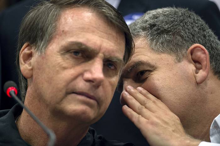 Jair Bolsonaro y Gustavo Bebianno, el 11 de octubre de 2018, en Río de Janeiro.
 · Foto: Mauro Pimentel