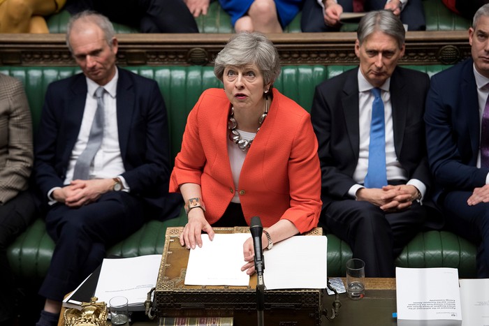 Theresa May, primera ministra británica, al inicio del debate sobre el acuerdo con el gobierno sobre el Brexit,  Cámara de los Comunes, Londres.  · Foto: Jessica Taylor