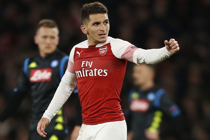 Lucas Torreira,  del Arsenal, festaja un gol al Nápoles, en el Emirates Stadium de Londres. · Foto: Ian Kington, AFP