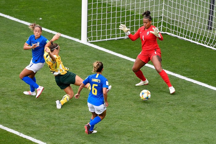 Gol de la australiana Caitilin Foord ante Brasil en el Mosson Staduim, en Montpellier, hoy. 
 · Foto: Gerard Julien, AFP
