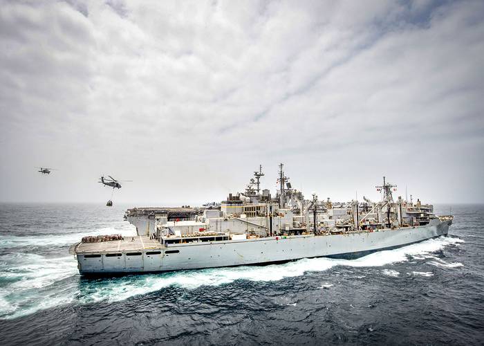 Buque de asalto USS Boxer, en el Mar Arábigo, el 14 de julio.
 · Foto: Keypher Strombeck, Navy Office of Information