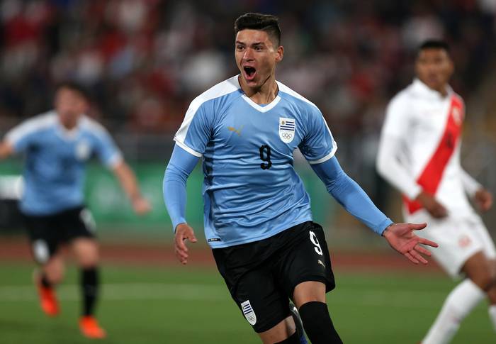 Darwin Núñez, tras convertir el primer gol de Uruguay ante Perú, en Lima. 

 · Foto: Luka Gonzáles, AFP