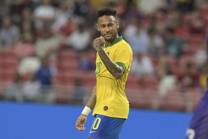 Neymar durante el partido amistoso ante Senegal,  el 10 de octubre, en el Estadio Nacional de Singapur. · Foto: Roslan Rahman