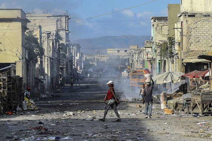 Centro de Puerto Príncipe, el 20 de diciembre de 2019.
 · Foto: Chandan Khanna, AFP