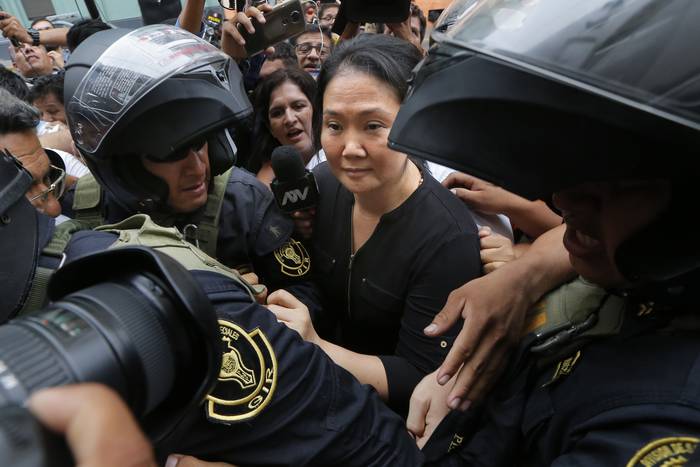 Keiko Fujimori llegando a un tribunal de Lima. · Foto: Luka Gonzáles, AFP