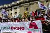 Manifestación en apoyo del referéndum del 26 de abril para cambiar la constitución del Chile, en Santiago, el 26 de febrero de 2020. · Foto: Martín Bernetti, AFP Manifestación en apoyo del referéndum del 26 de abril para cambiar la constitución del Chile, en Santiago, el 26 de febrero de 2020. · Foto: Martín Bernetti, AFP
